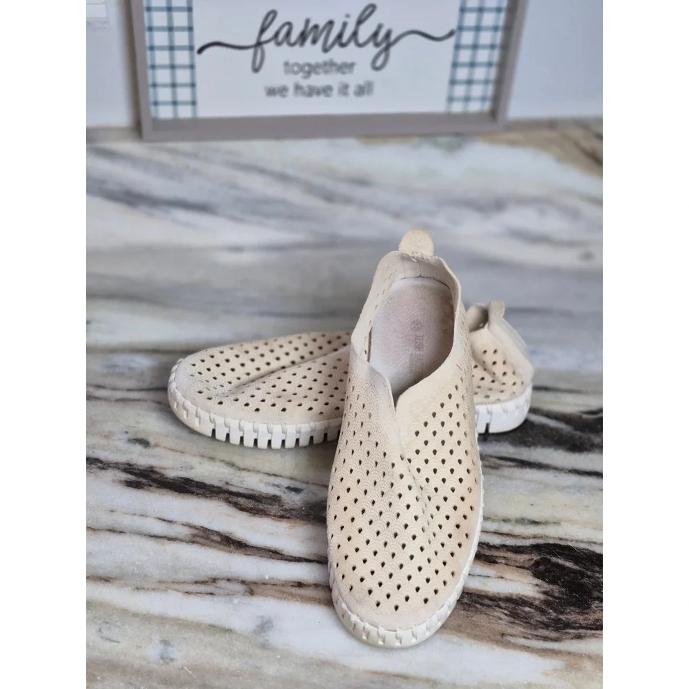 Ilse Jacobsen Tulip 139 Perforated Slip‎ On Shoes Cream Beige EU 37  Womens